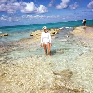 Meet your Posher, Sandy